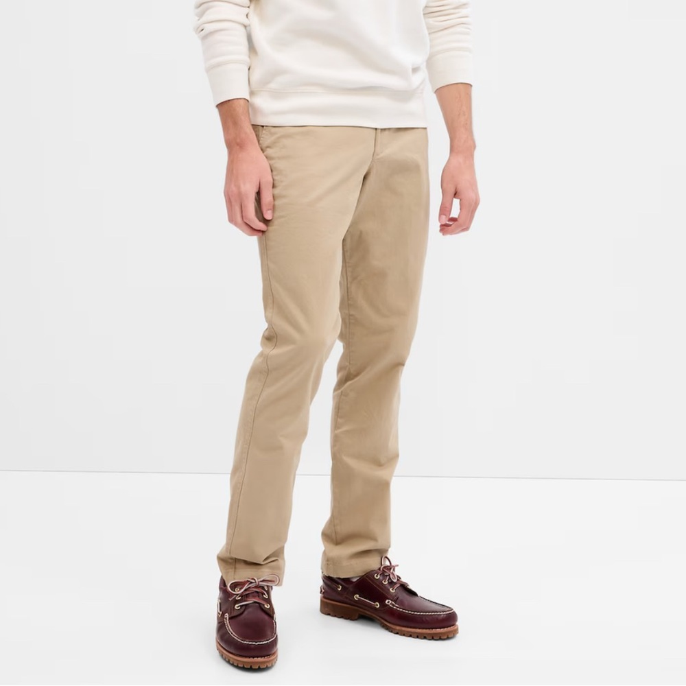 Gap Essential Khakis skinny 32X32 but more like 32x31